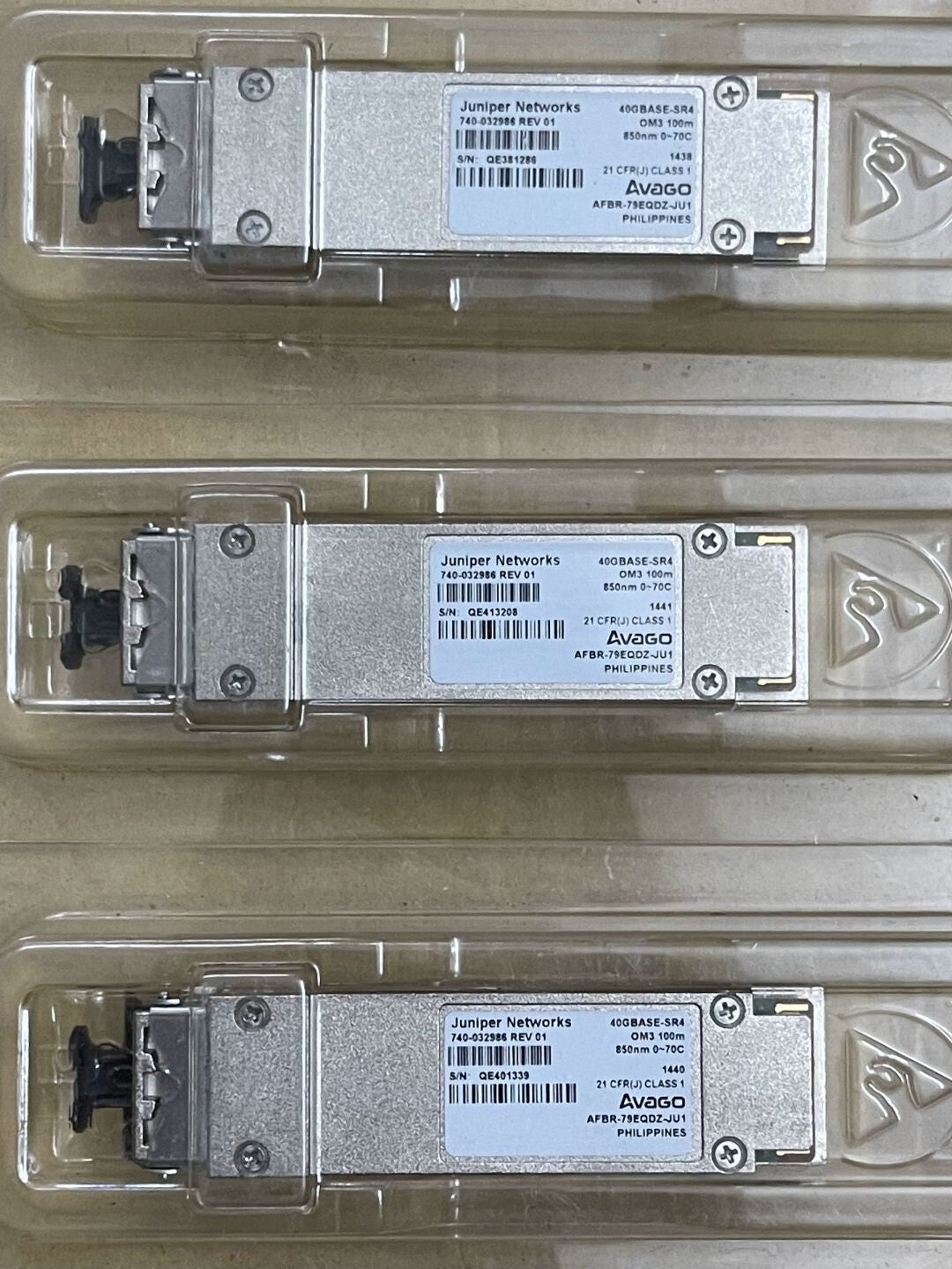 2 Stk. Juniper 740-032986 QFX-QSFP-40G-SR4 40Gbps OM3 850nm Avago AFBR-79EQDZ-JU1