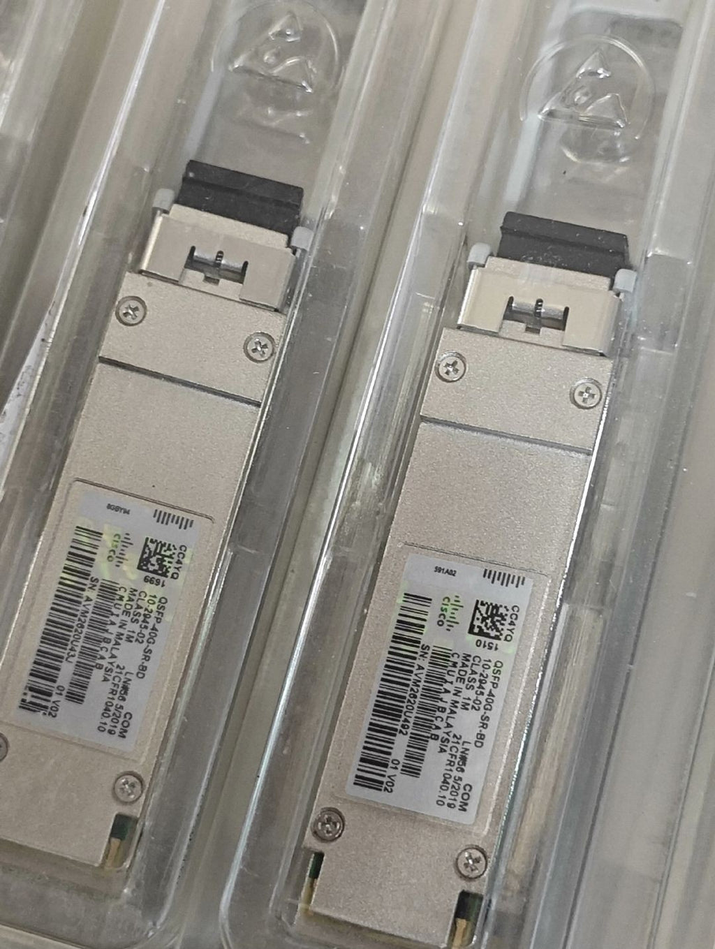 QTY 1 Cisco QSFP-40G-SR-BD 10-2945-02 40GBASE-SR-BiDi, duplex MMF QSFP+