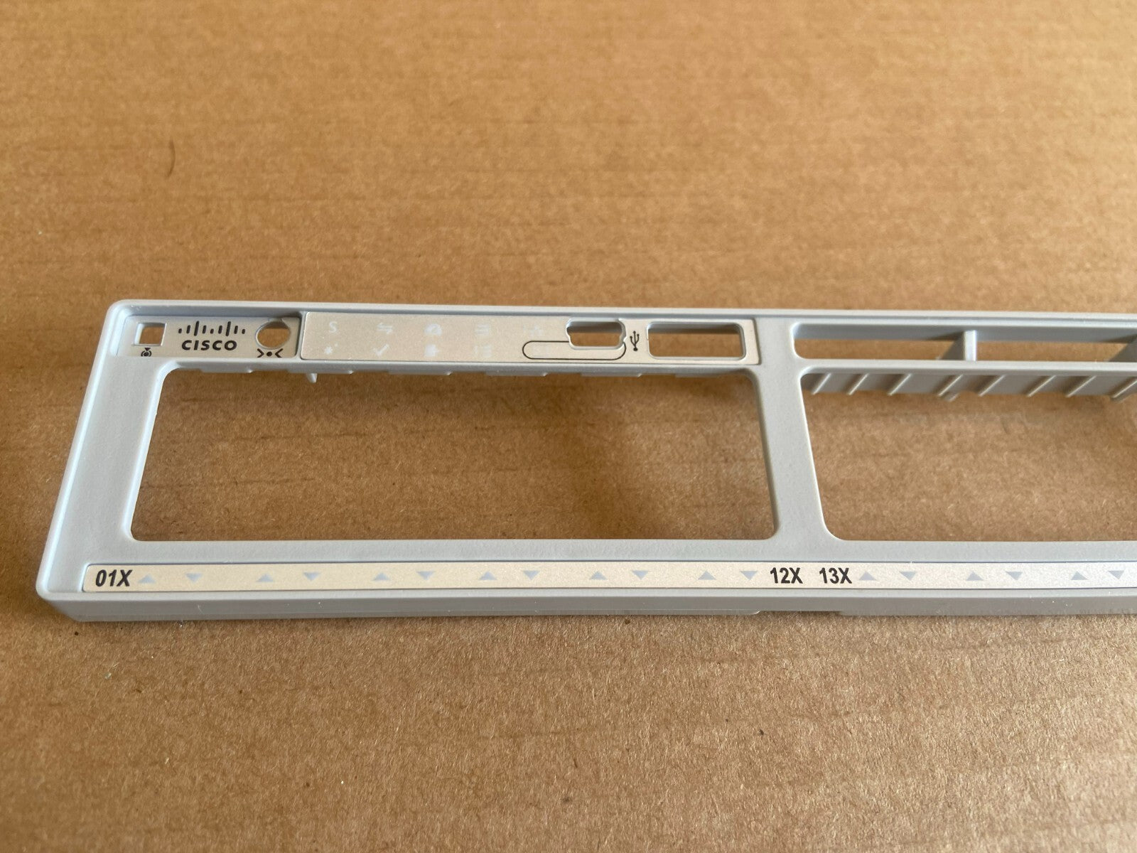 New Version Cisco Catalyst C9300-48P-A C9300-48P-E Faceplate for Replacement