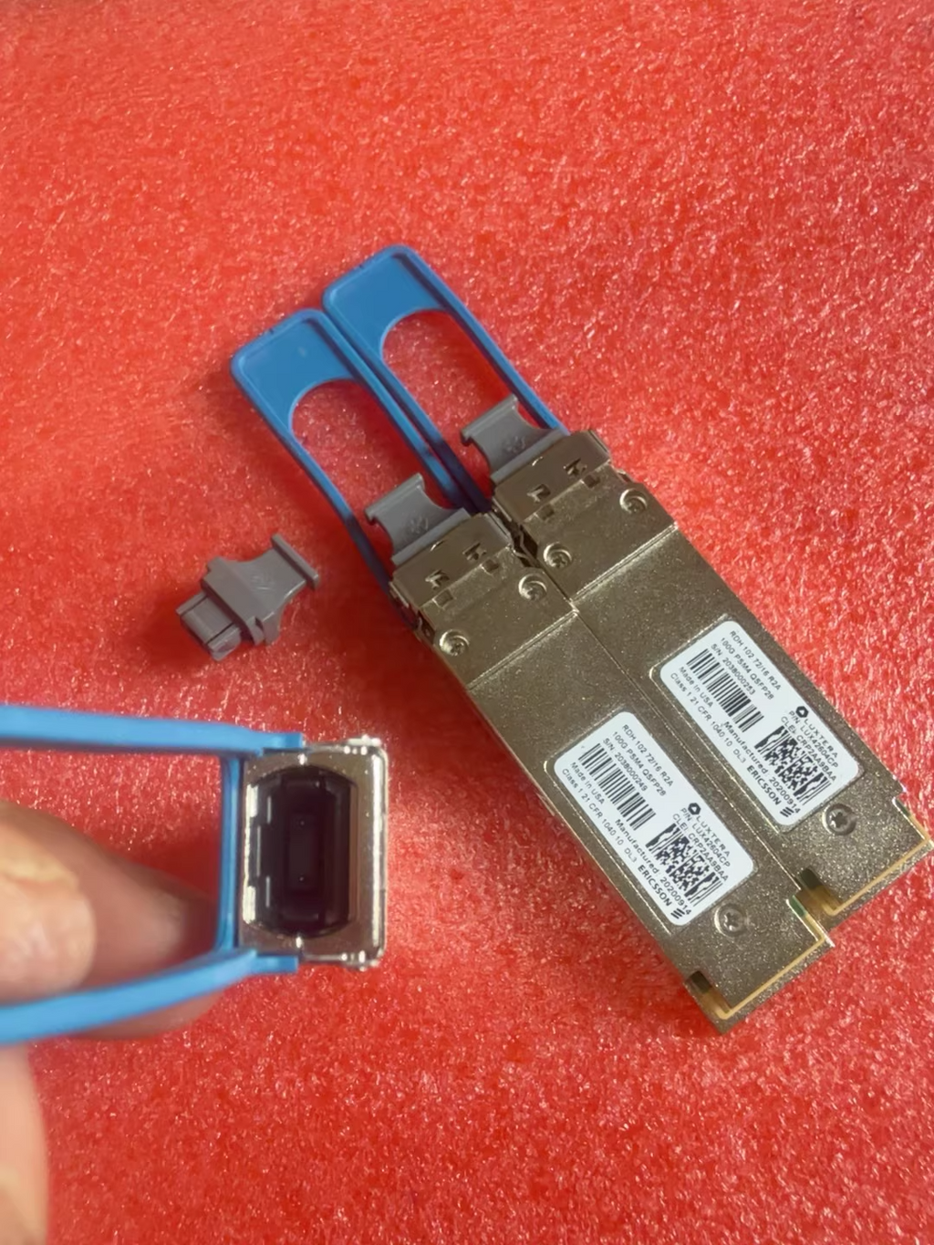 Ericsson RDH 102 72/16 LUX42604BP 100G PSM4 QSFP28 2km MPO CRP2AA9BAA 2PCS