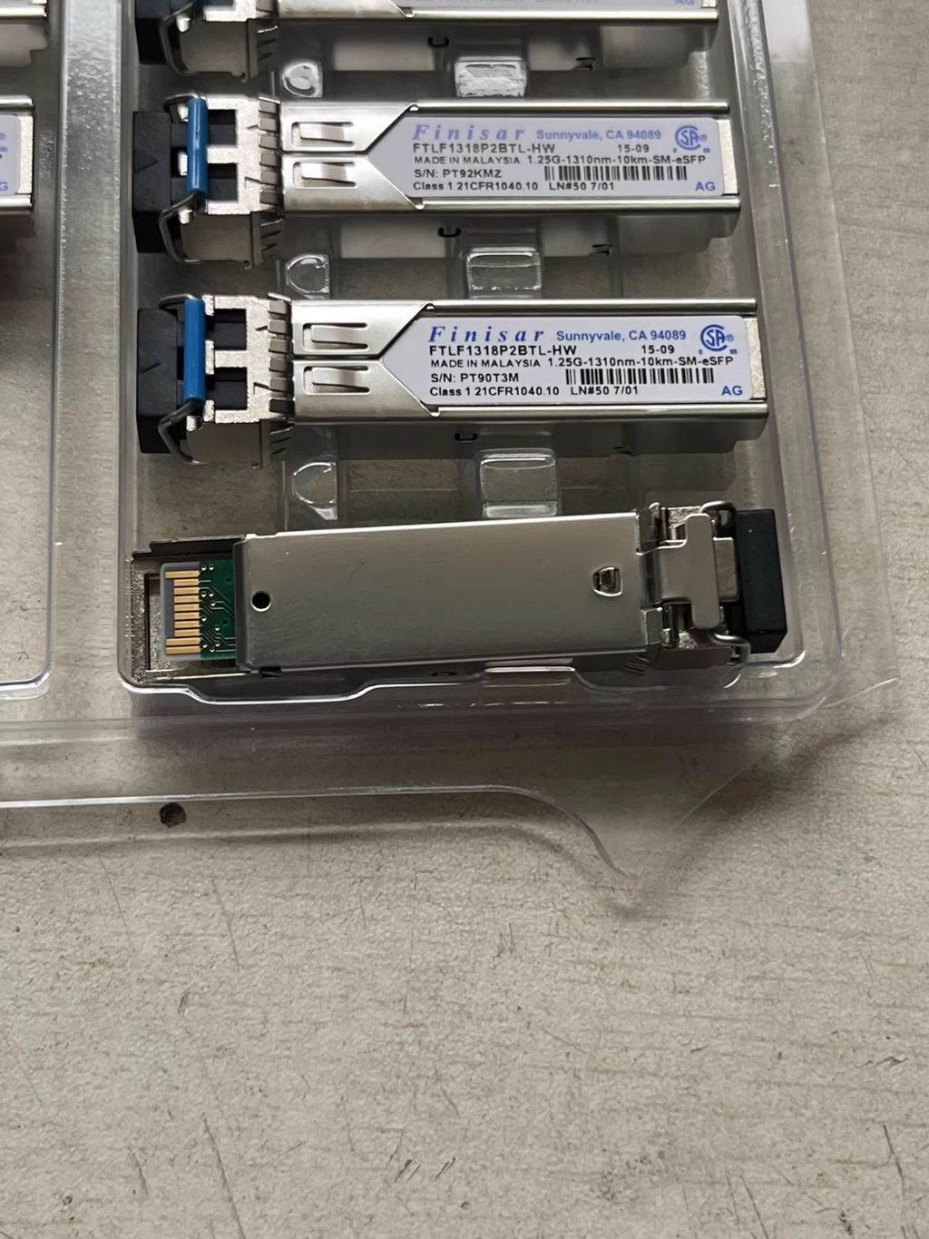4 Stück Finisar FTLF1318P2BTL-HW 1,25 G 1310 nm 10 km Glasfaser-Modul