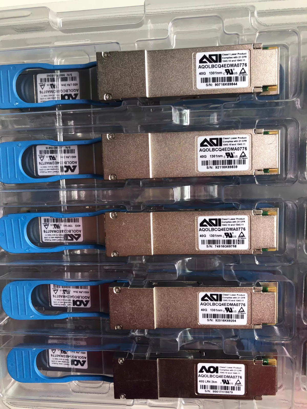 4 St. AOI QSFP+ 40G-LR4 Lite 2km 1301nm 4xCWDM Daul LC SMF AQOLBCQ4EDMA0776