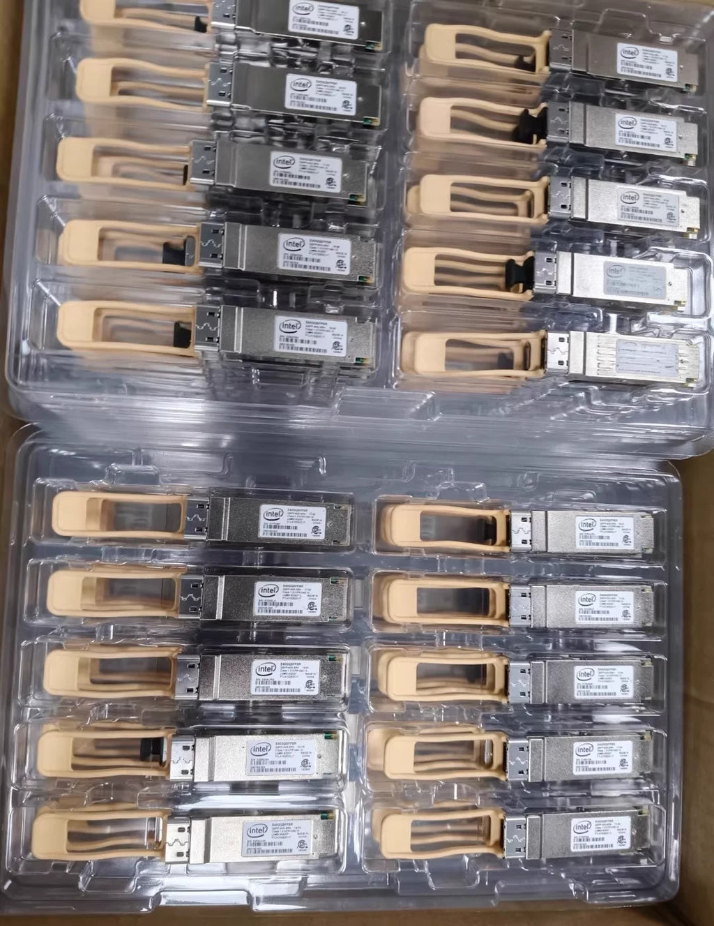 2PC INTEL E40GQSFPSR FTL410QE2C-IT G60145-003 QSFP-40G-SR4 Transceiver