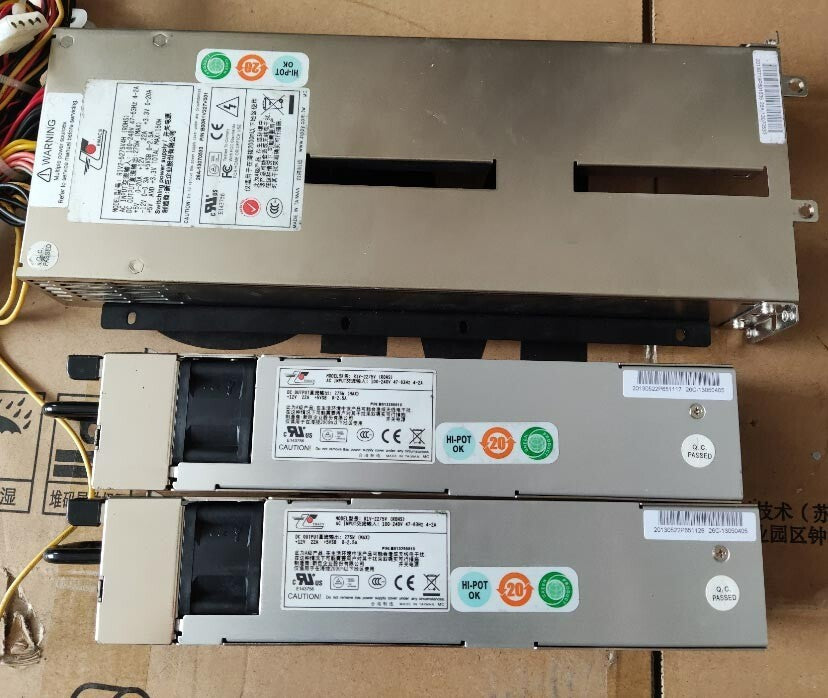 Zippy EMACS R1V2-5275V4H Netzteilkäfig mit 2x R1V-2275V PSU getestet