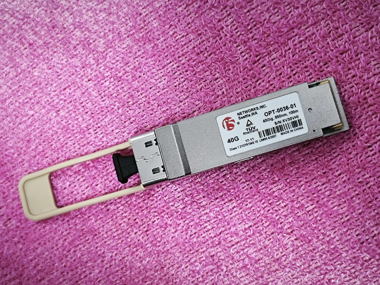 F5 Networks OPT-0036-01 F5-UPG-QSFP+ 40GBASE-SR4 100m QSFP+SR4 850nm Module 1PCS