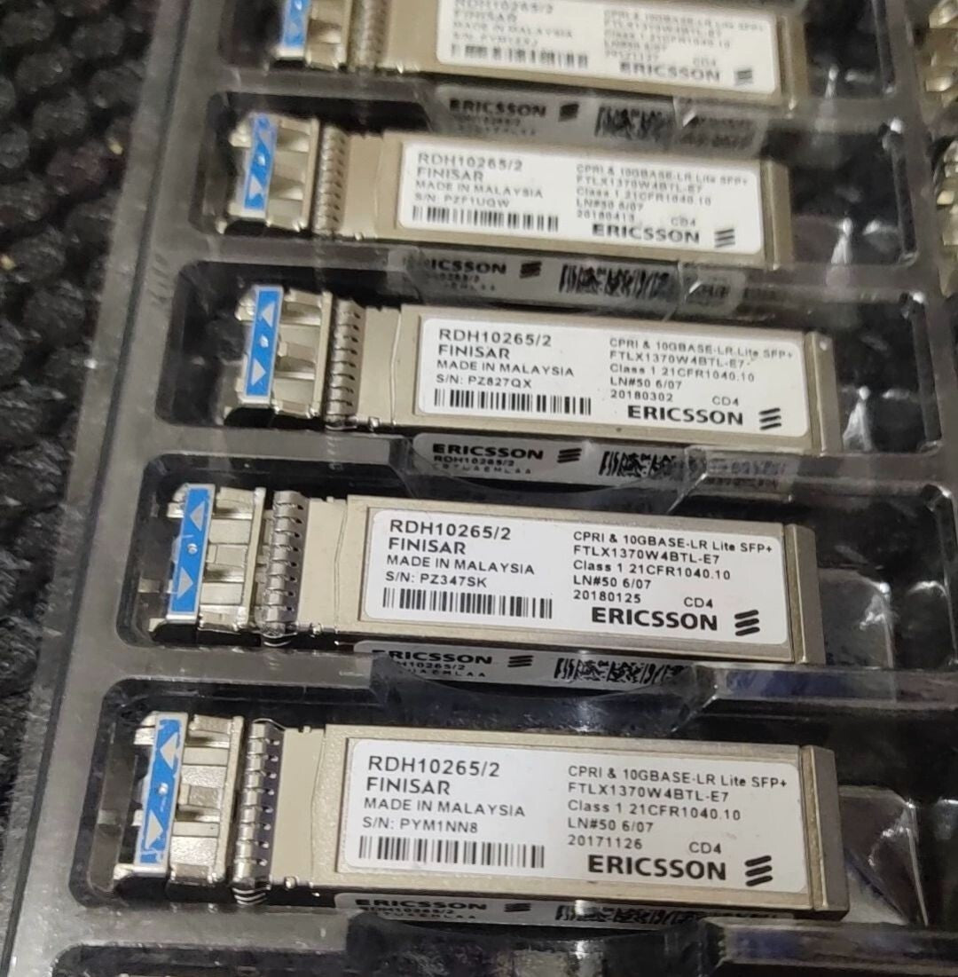 4 Stk. Ericsson/Finisar RDH10265/2 FTLX1370W4BTL-E7 10G Lite SFP+ Transceiver