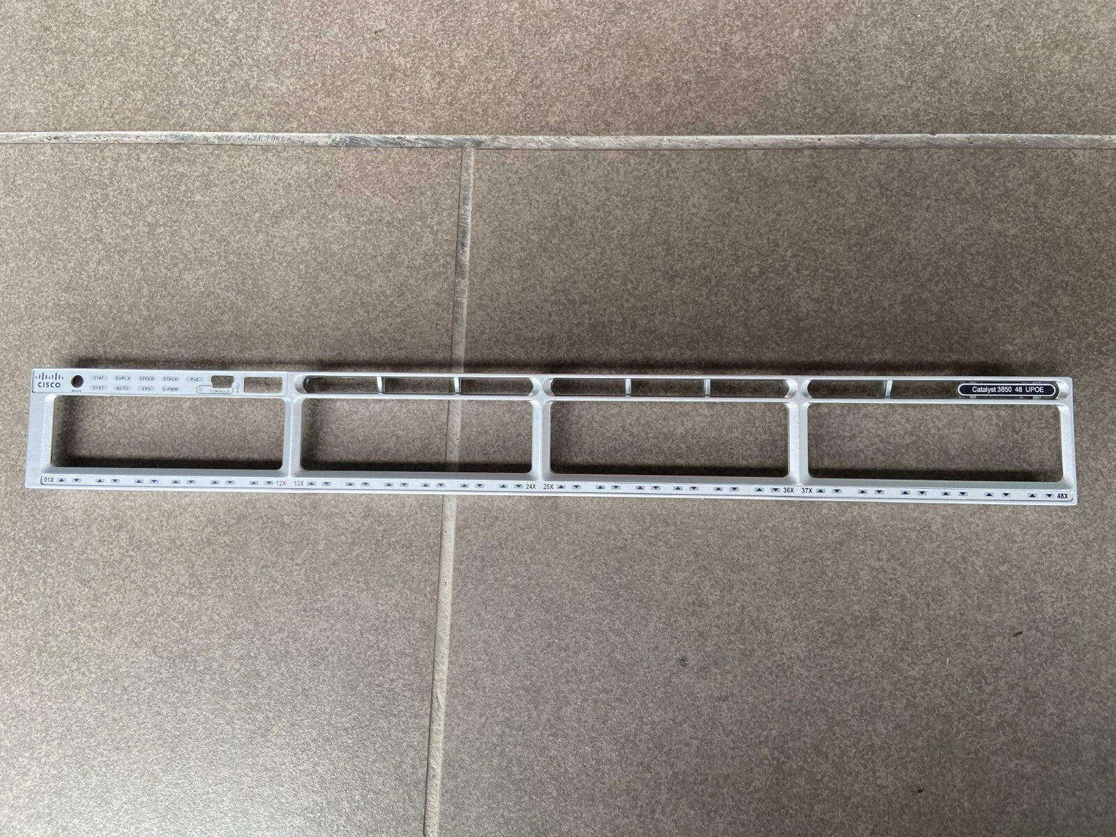 Old style Cisco WS-C3850-48U-L  or - S  48 UPOE faceplate for replacement
