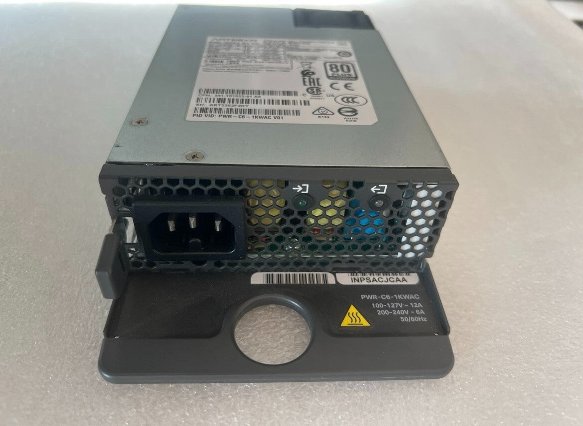 1x Fuente de alimentación original Cisco PWR-C6-1KWAC usada para switches C9200 | Fedex P1
