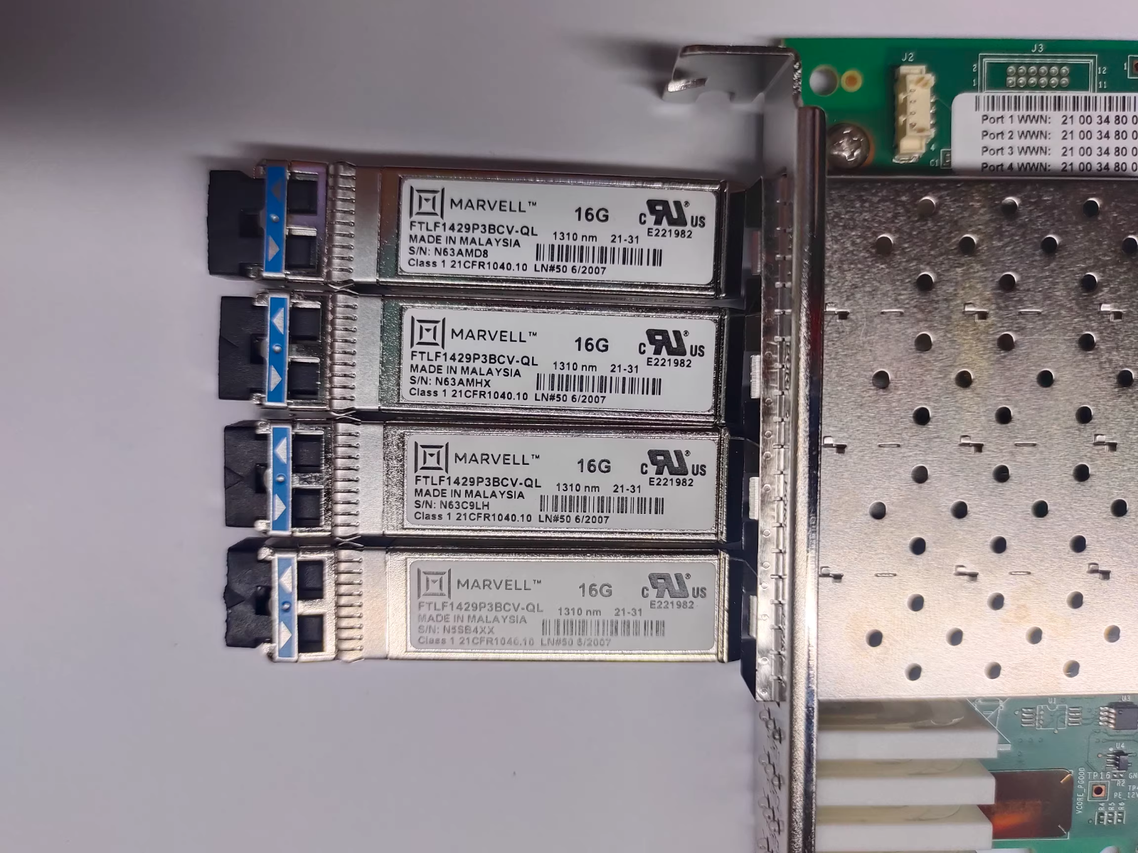 Adaptadores de canal de fibra Marvell QLOGIC QLE2694-LR de cuatro puertos Enhanced Gen (16GFC)