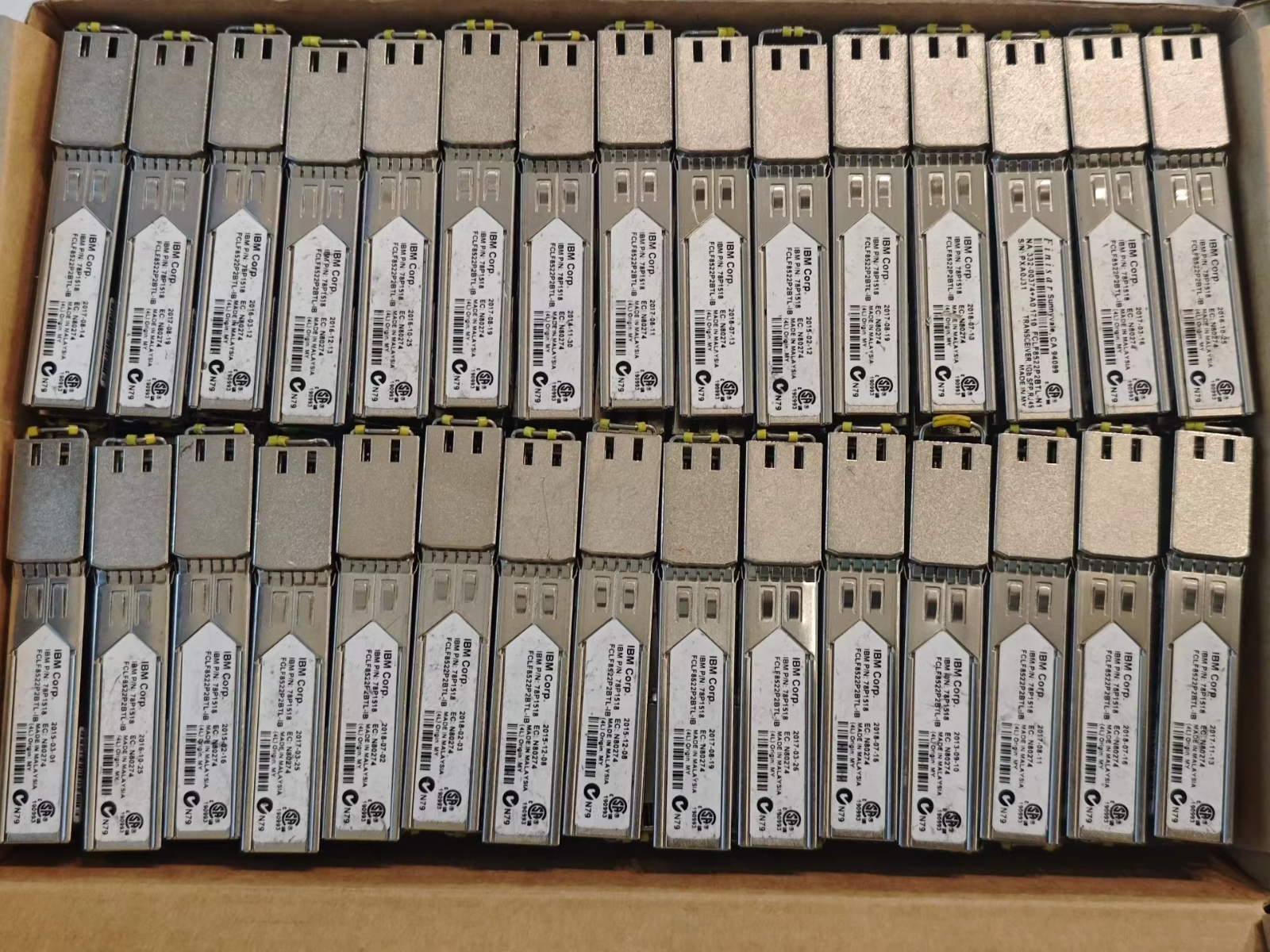 10 Módulos IBM 78P1518 Finisar FCLF8522P2BTL-IB Cobre RJ-45