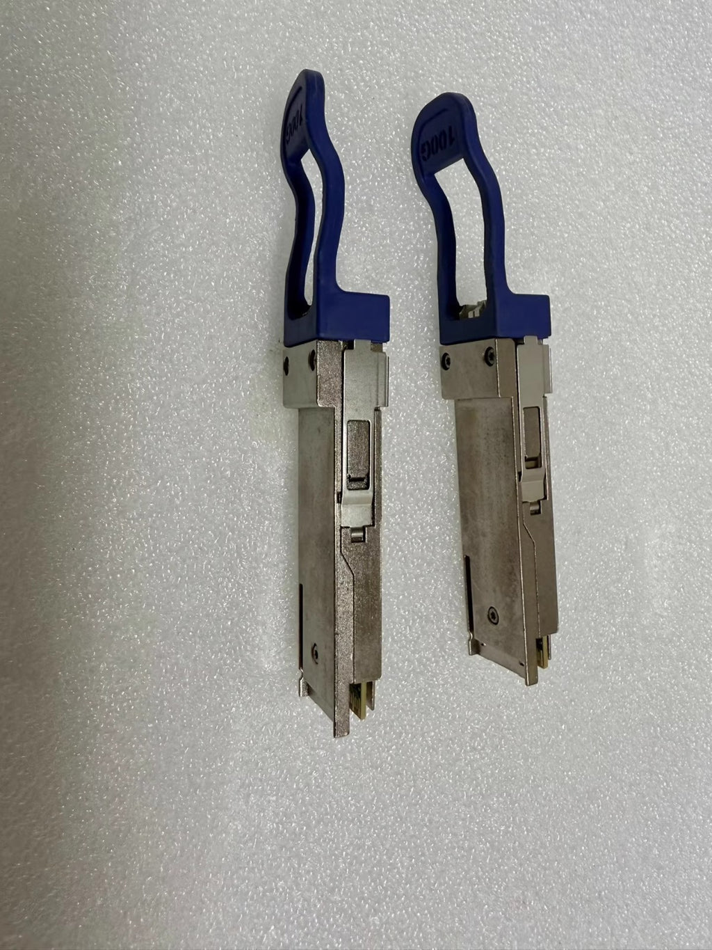 1PCS Ericsson RDH10272/4 QSFP28 CWDM4 10km 100G FTLC1152WGPLC-E7 CRTUAGPLAA