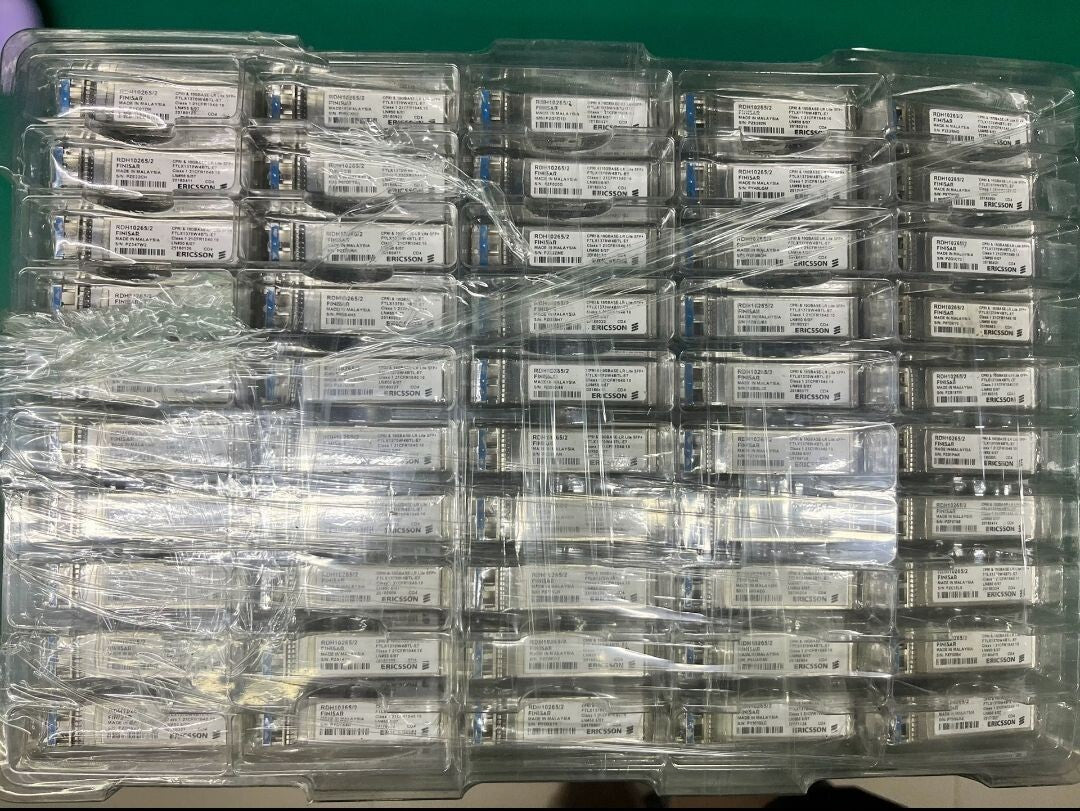 4 Stk. Ericsson/Finisar RDH10265/2 FTLX1370W4BTL-E7 10G Lite SFP+ Transceiver