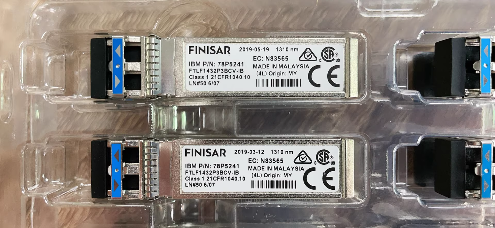 IBM 78P5241 | FINISAR FTLF1432P3BCV-IB 32G SFP28 SMF 1310nm LC Transceiver 2PCS