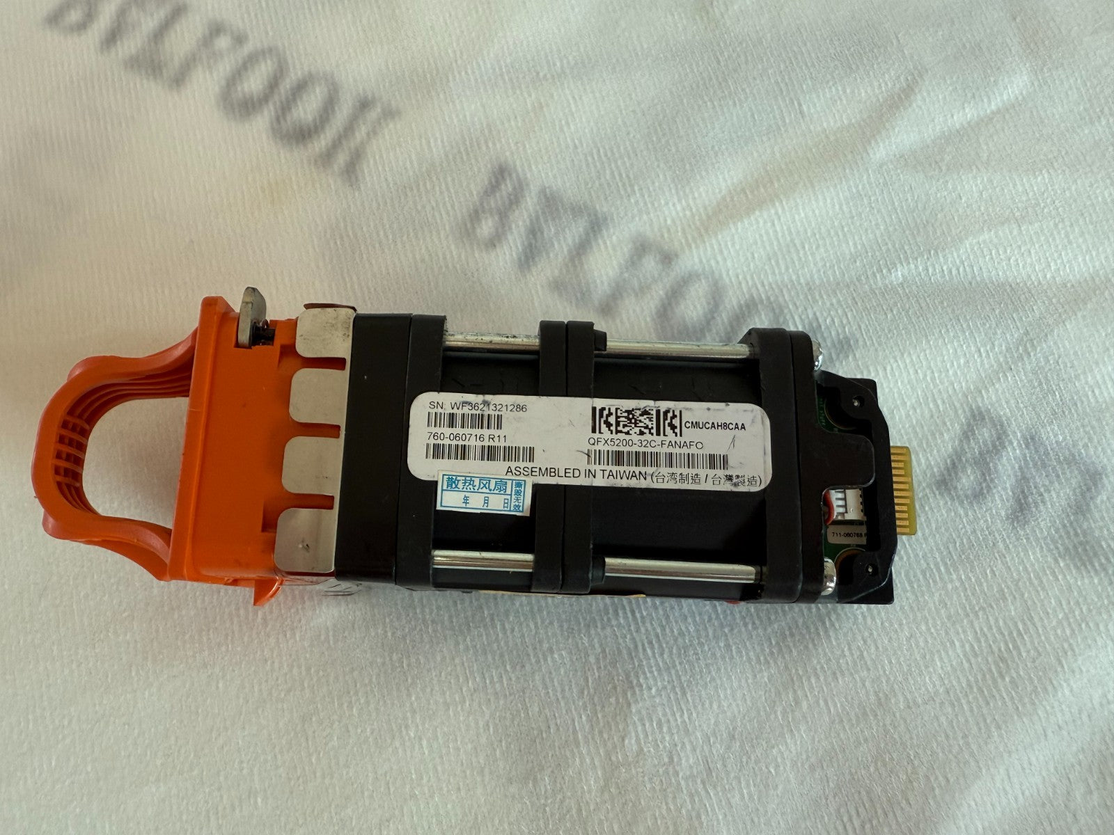 1PCS Ventilador original Juniper QFX5200-32C-FANAFO para QFX5200-32C-AFO