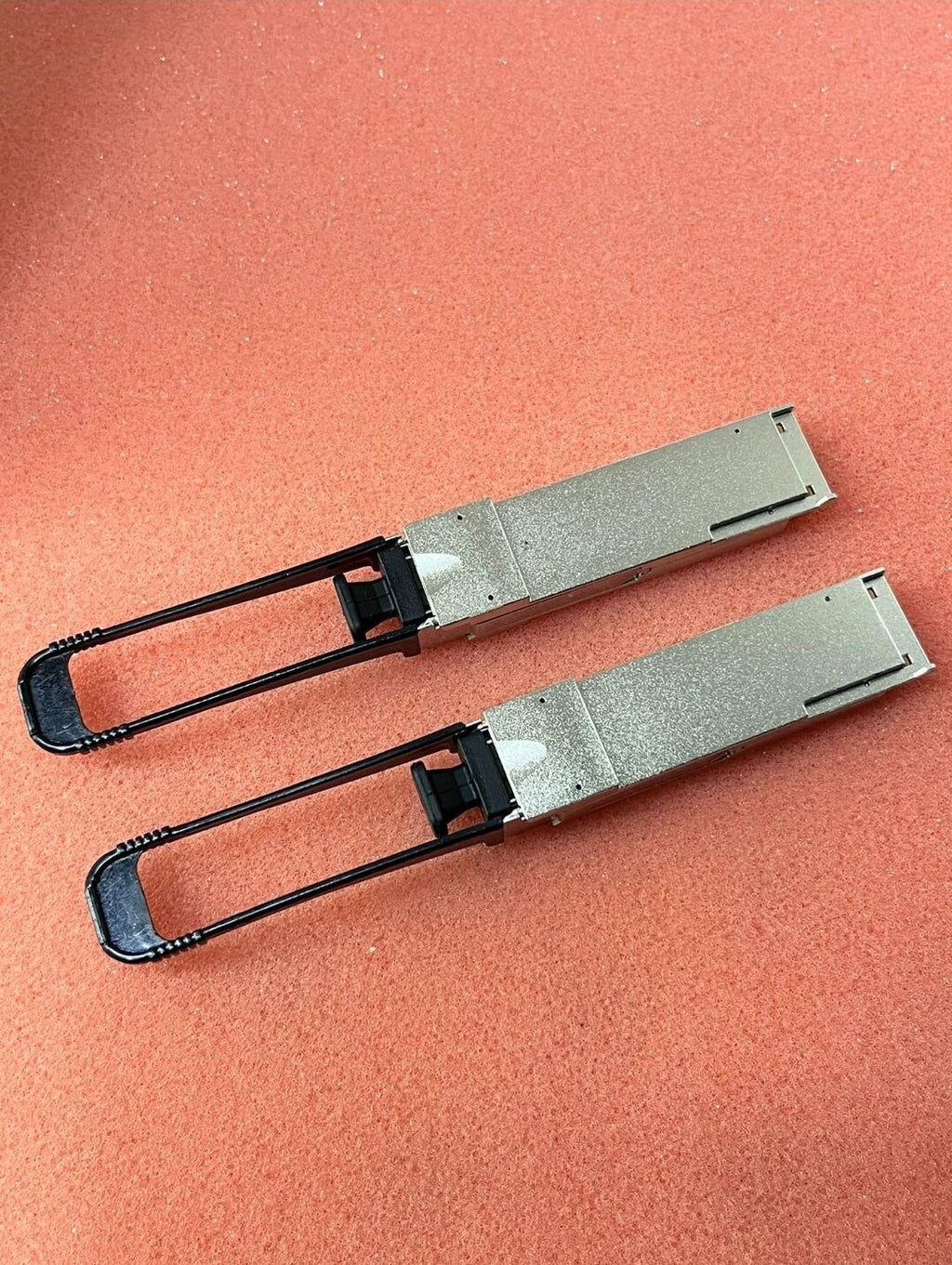 1pcs Brocade 57-1000294-01 XBR-000245 4x16G FC QSFP+ SWL Transceiver Module