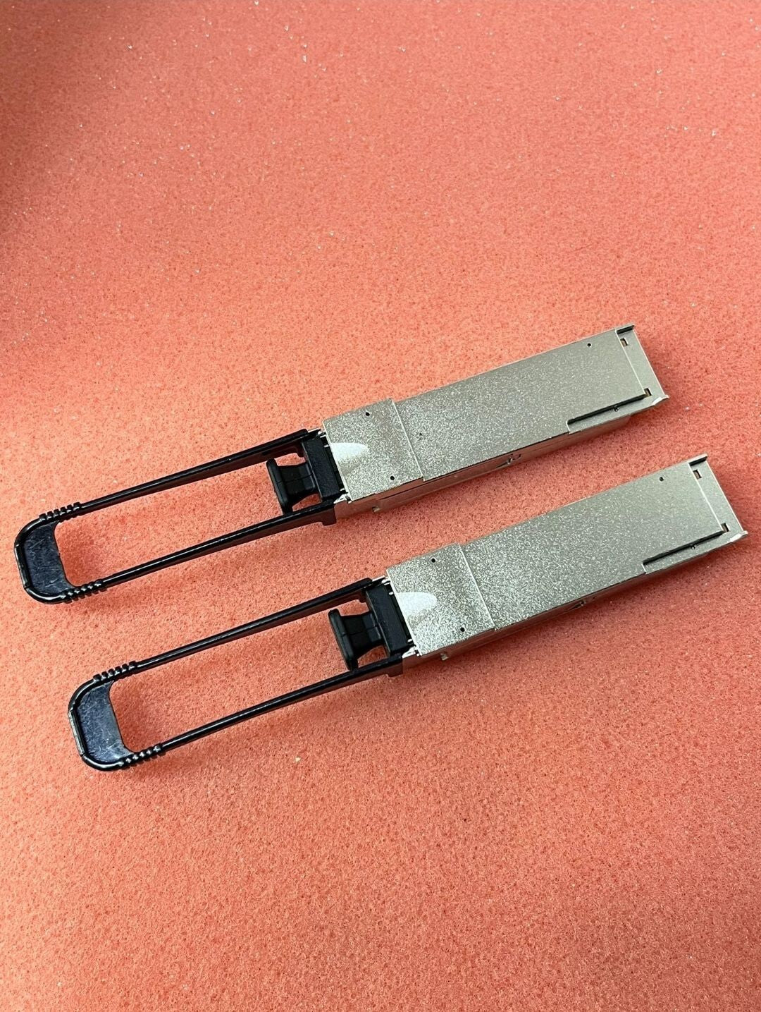 1 ud. Módulo transceptor Brocade 57-1000294-01 XBR-000245 4x16G FC QSFP+ SWL