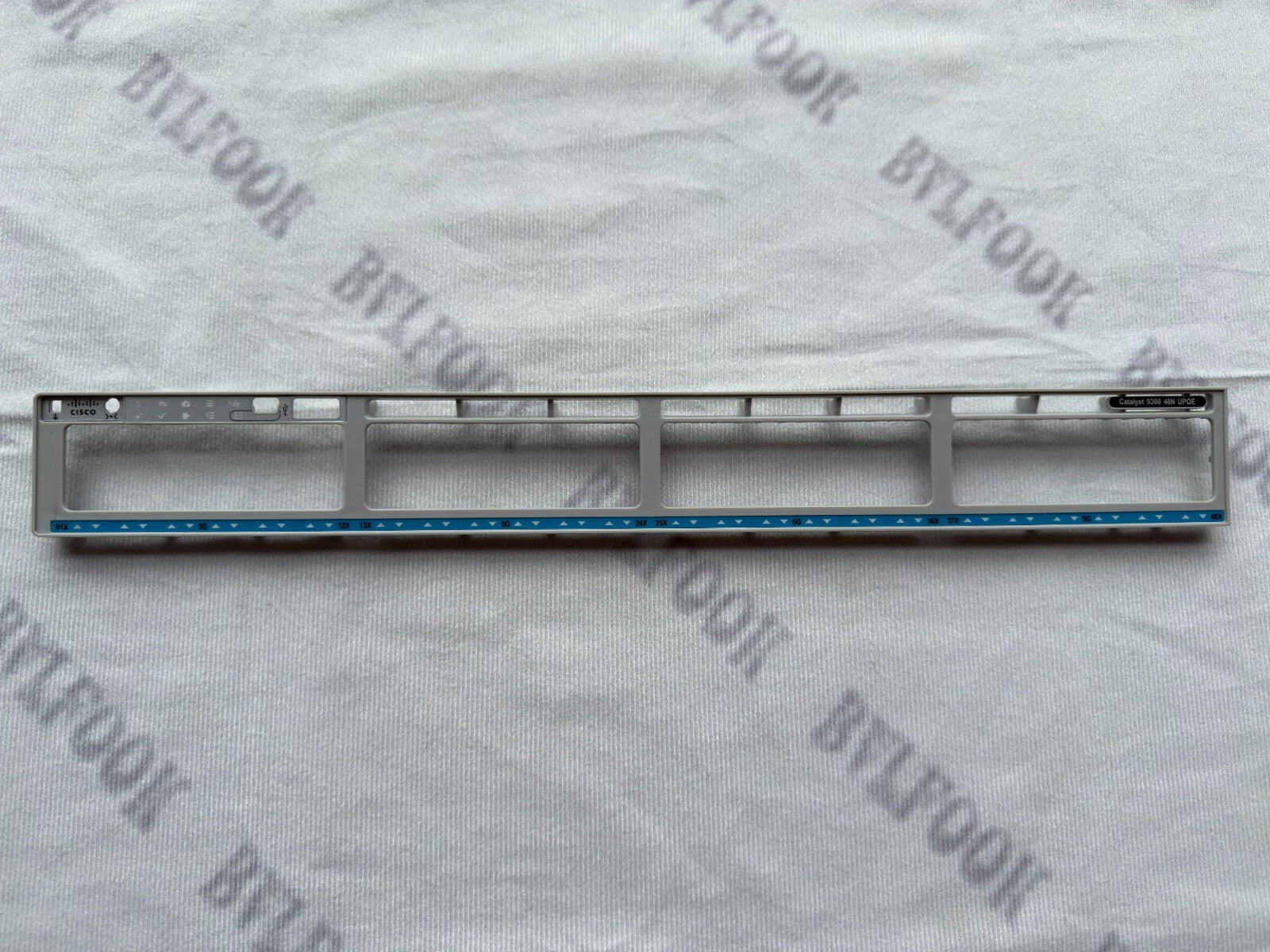 1pcs NEW Cisco C9300-48UN-E  C9300-48UN-A Bezel Faceplate for replacement