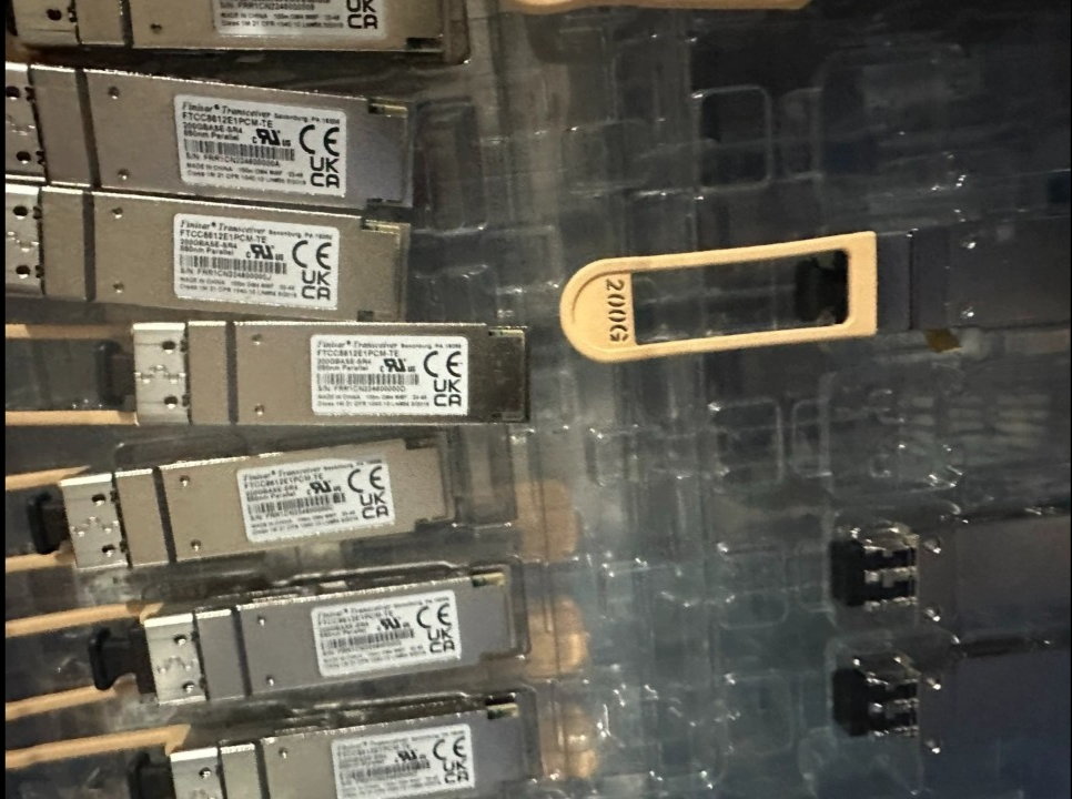 1pcs Finisar FTCC8612E1PCM 200GBASE-SR4 QSFP56 SR4 100m Transceiver Modules