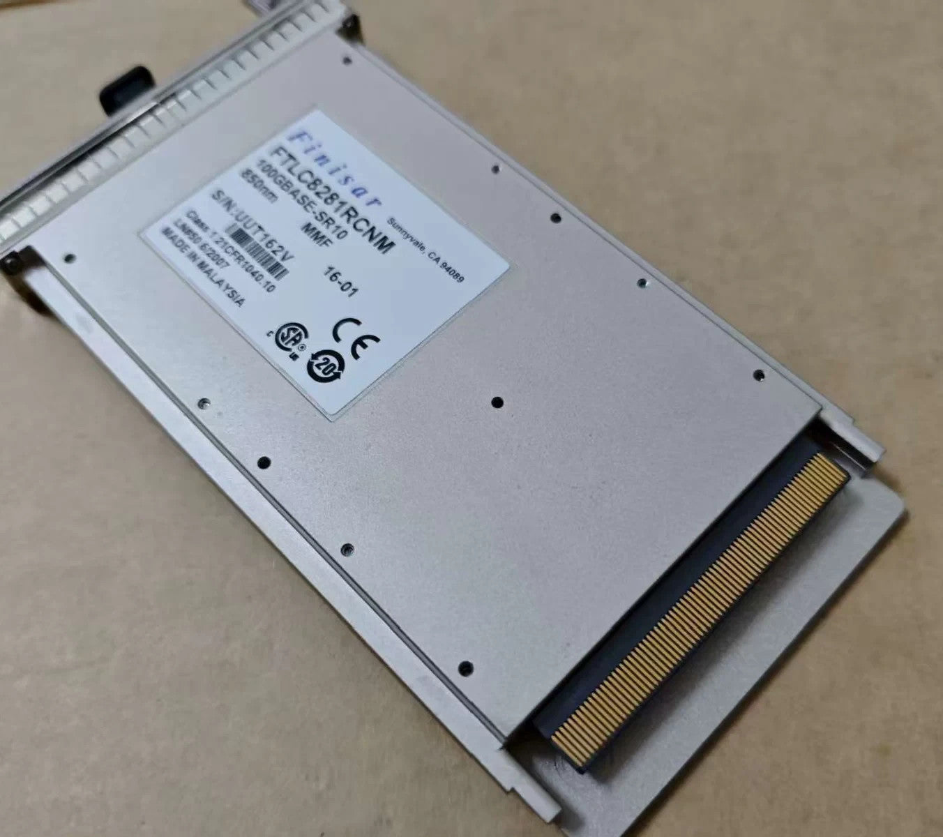 Finisar 100GbE FTLC8281RCNM CFP 100GBASE-SR10 850nm MPO/MTP MMF QSFP28 100G
