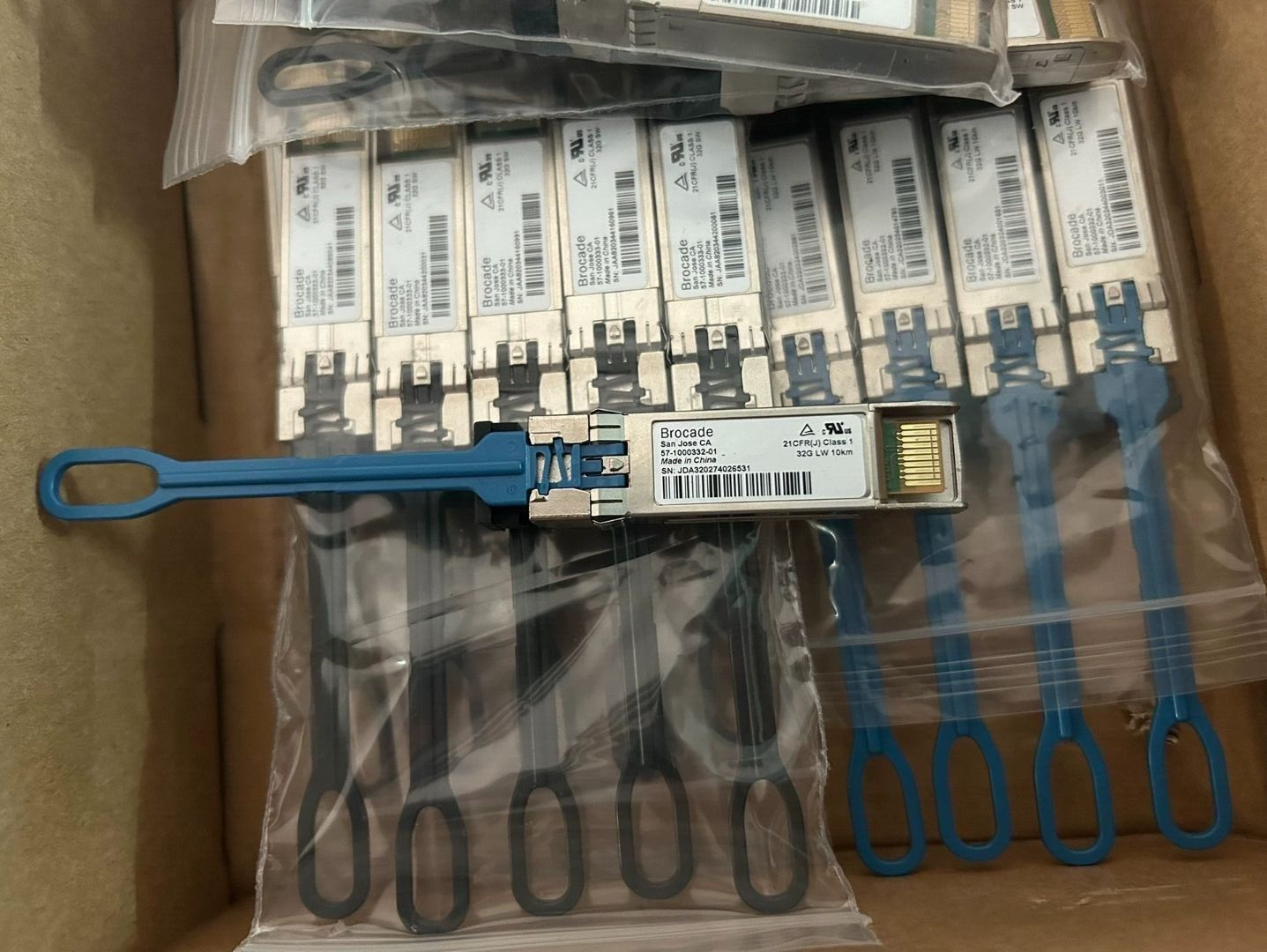 1pcs Brocade 57-1000332-01 32GB 10KM LW SFP XBR-000238 Transceiver Module