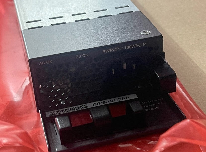 Fuente de alimentación Cisco PWR-C1-1100WAC-P para switch serie 9300 probada