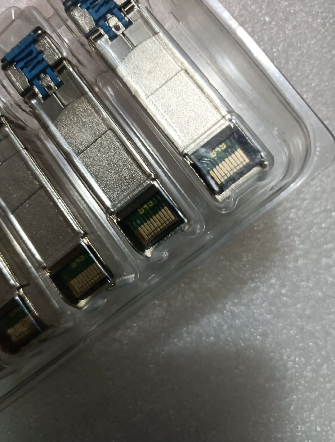 1 pieza Brocade 57-0000080-01 8 GB ELW 25 km Módulo transceptor SFP+ de canal de fibra FC