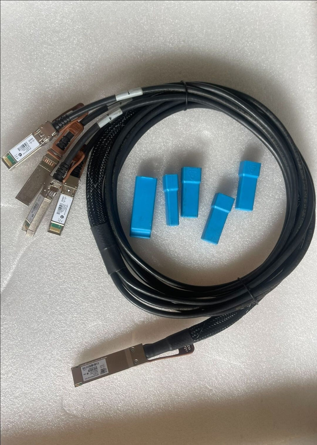 1pcs CISCO QSFP-4SFP25G-CU2M 37-1684-01 100G QSFP28 to 4 x SFP25G 2M Cable