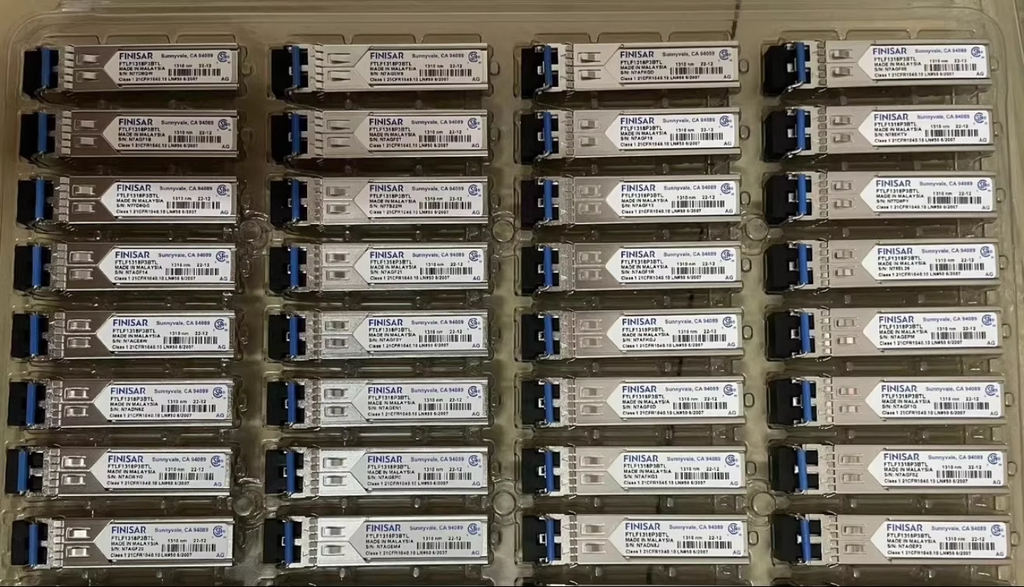 2 STÜCK Finisar Industrielle Temperatur 1310nm 10KM SFP Transceiver FTLF1318P3BTL