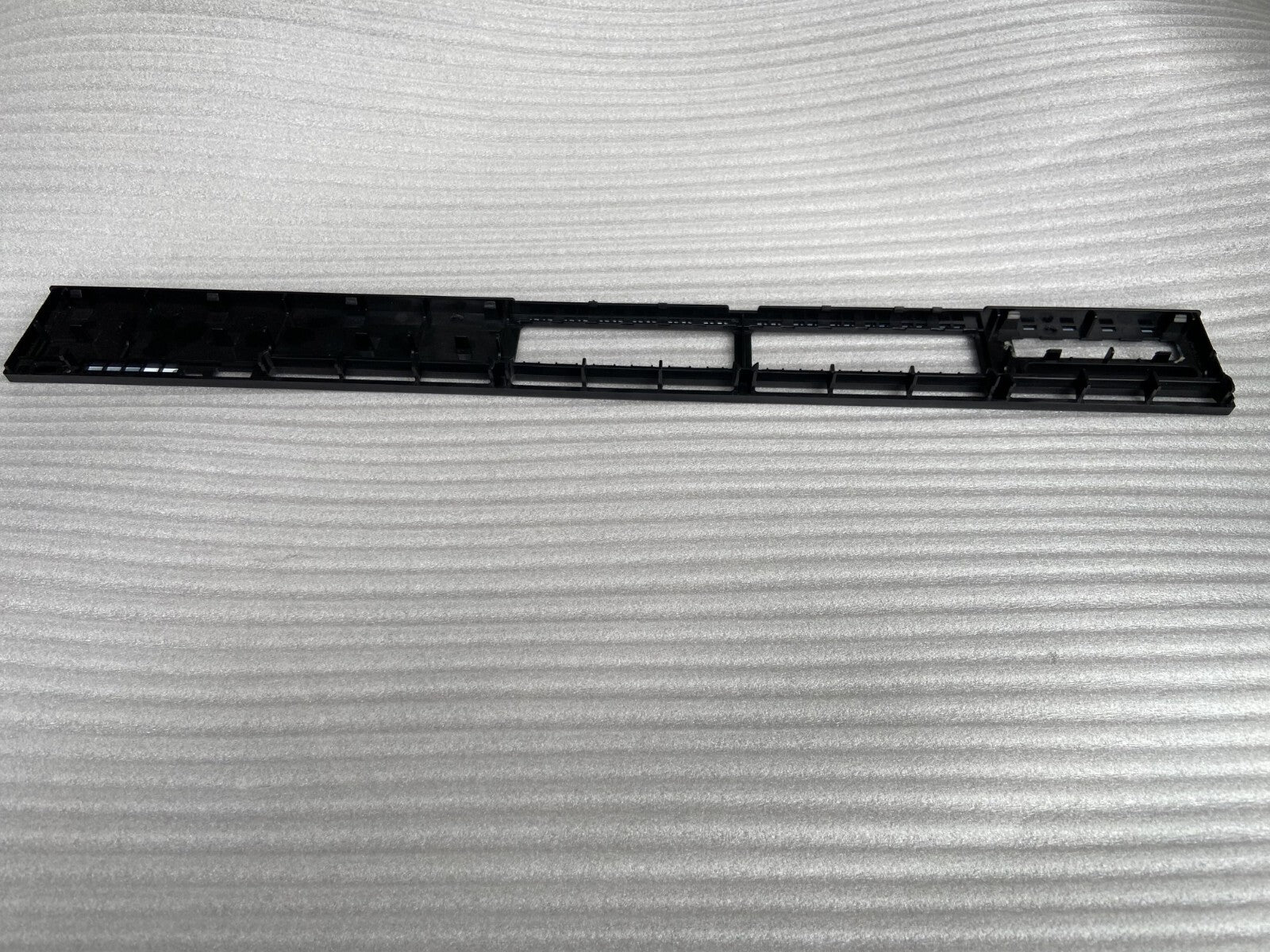 Cisco WS-C3650-24PD-L E 24 POE+ 2X10G Faceplate for replacement