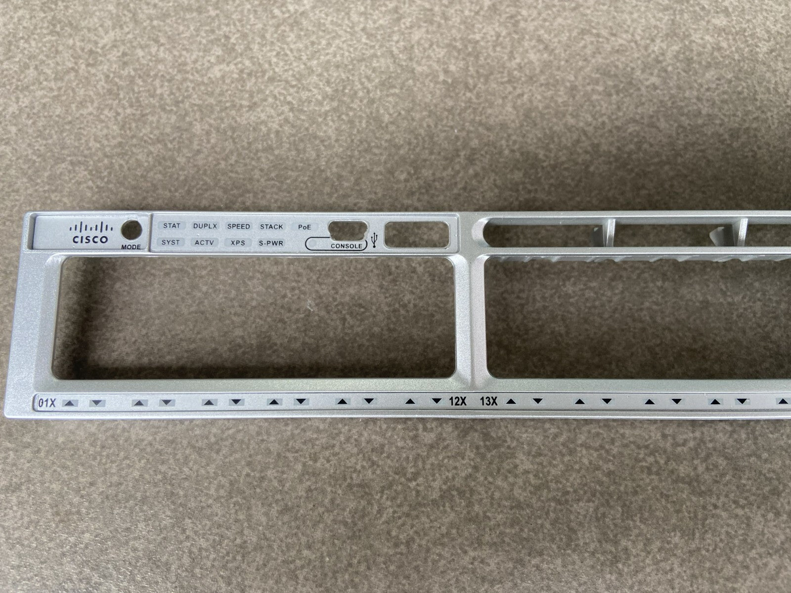 Nueva versión de la placa frontal de repuesto Cisco WS-C3850-48F-S WS-C3850-48F-L /E