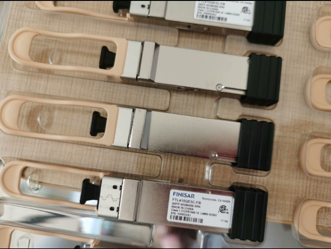 2pcs Genuine Finisar FTL410QE3C-FB 40GBASE-SR4 QSFP+ 40G 850nm 150m Transceiver