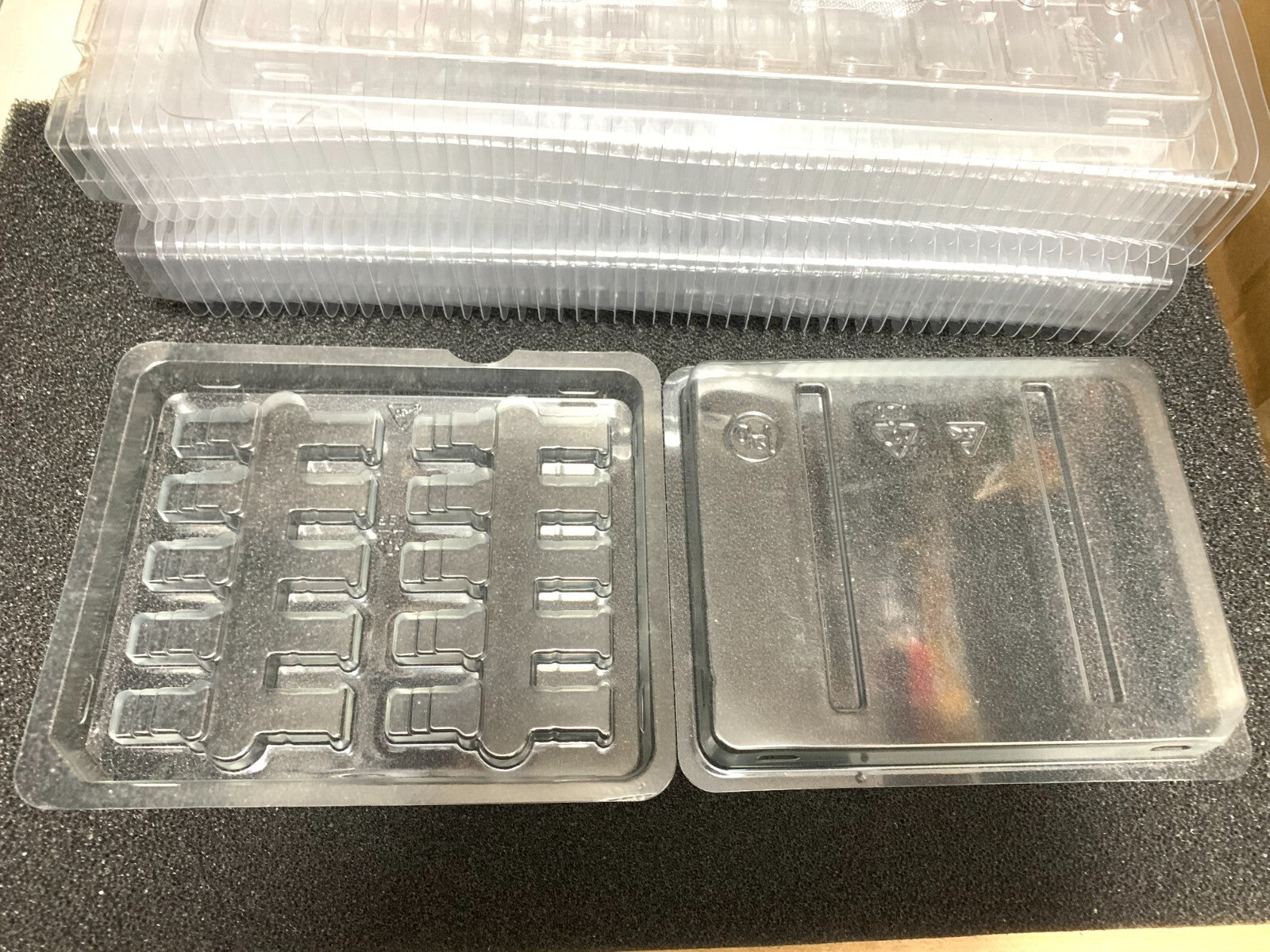 Lot of  20 SFP/SFP+ Transceiver Clamshell Blister Pack Storage Case for 10 Slots