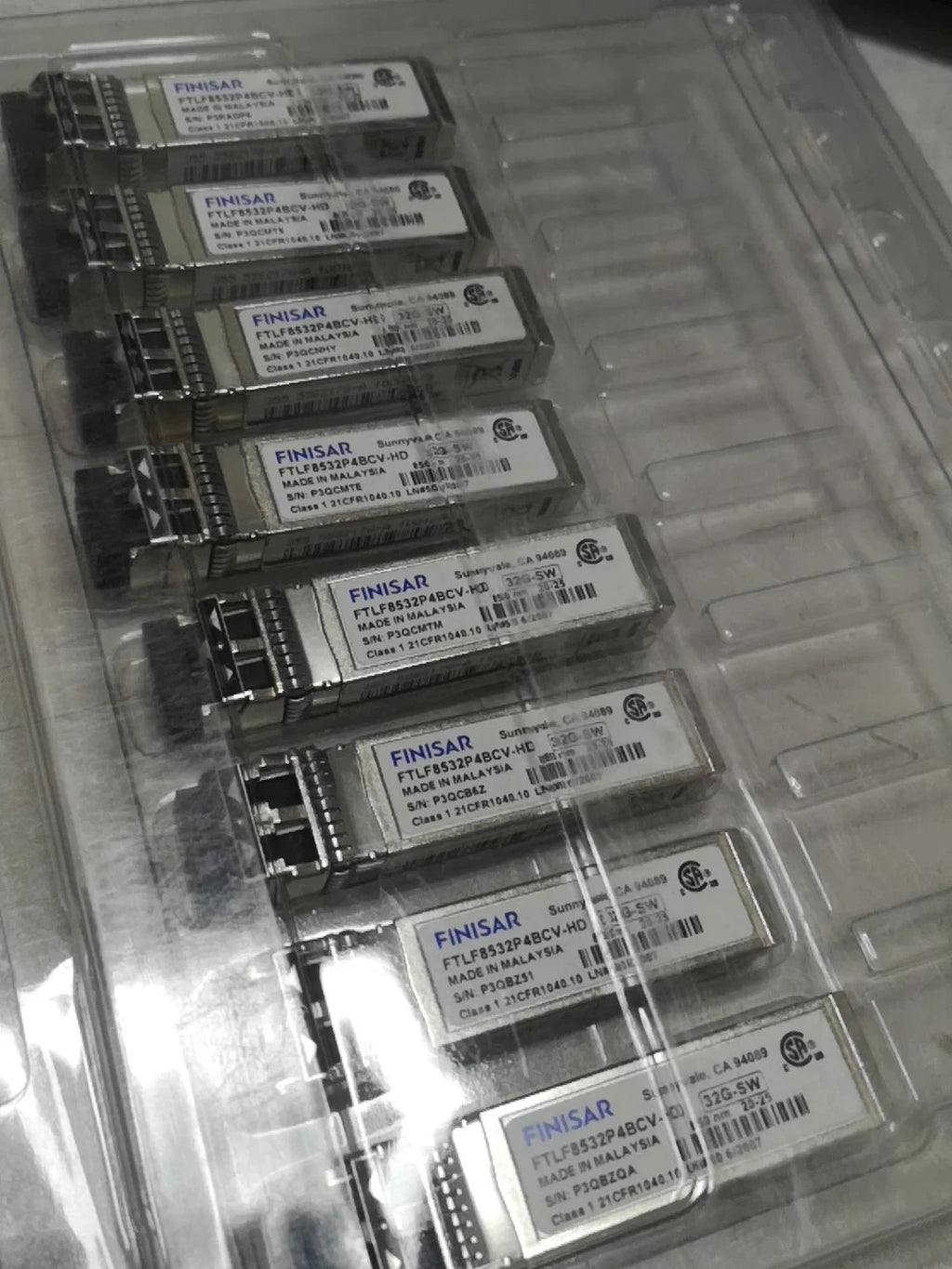 1 unidad FTLF8532P4BCV-HD Transceptores ópticos SFP28 850nm SW FC 32GB Finisar Hitachi