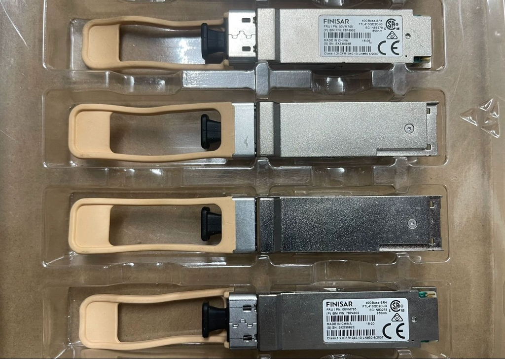 2 St. Finisar FTL410QD2C-IG IBM 78P4902 40Gbase-SR4 850nm 300M QFSP28 Transceiver