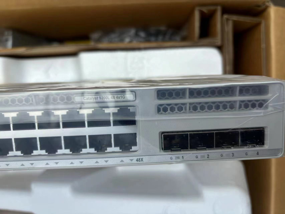 New Cisco C9200L-48T-4G-A 48 Port Gigabit 4x 1G SFP Network Advantage Switch