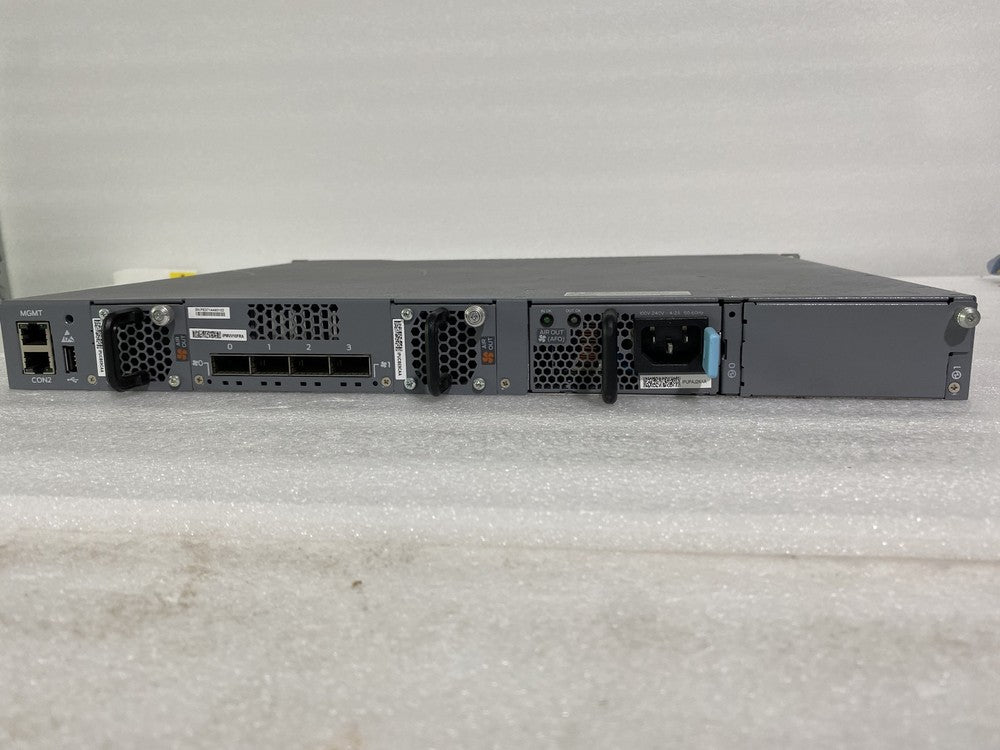 Juniper EX4300-48T EX4300 48 Port Gigabit 4-Port QSFP+ Switch