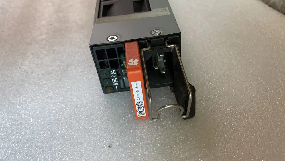 Fuente de alimentación de CA Juniper JPSU-650W-AC-AFO 650W 740-041741 para EX4550 QFX3500/5100