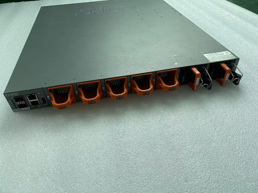 Juniper QFX5110-48S-AFO Switch 48x SFP+ & 4x QSFP28 40/100GbE W/ AC Power & Fan