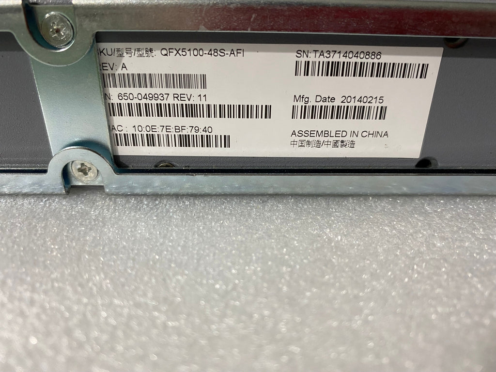 Juniper QFX5100-48S-AFI 48x 10Gb SFP+ 6x QSFP 40GE Switch with Power & Rack kit