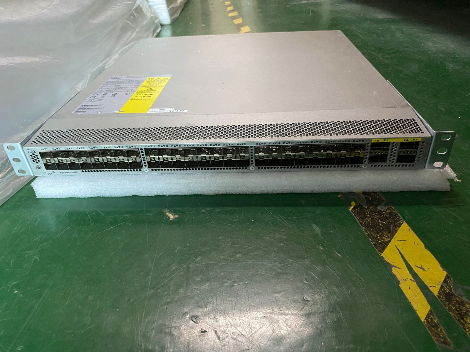 Cisco Nexus N3K-C3064PQ-10GE conmutador Ethernet gestionado de 48 puertos con fuente de alimentación