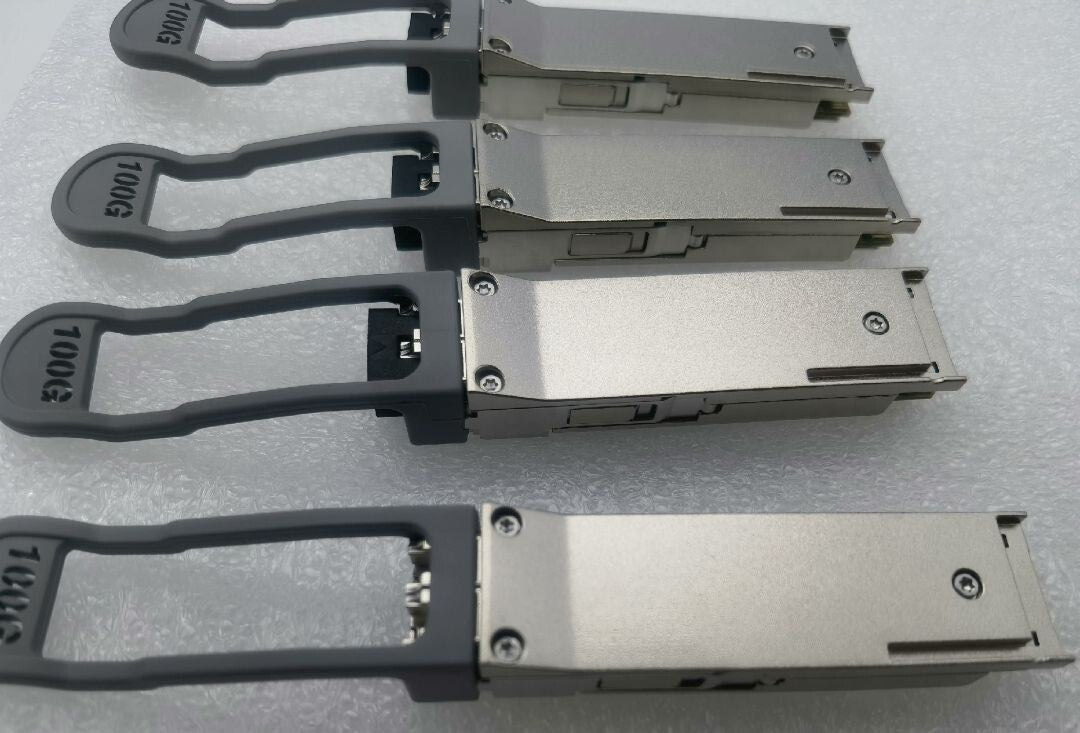 1pcs Arista QSFP-100G-SWDM4 XVR-10167-20 QSFP28 SWDM4 100m LC MMF Transceiver