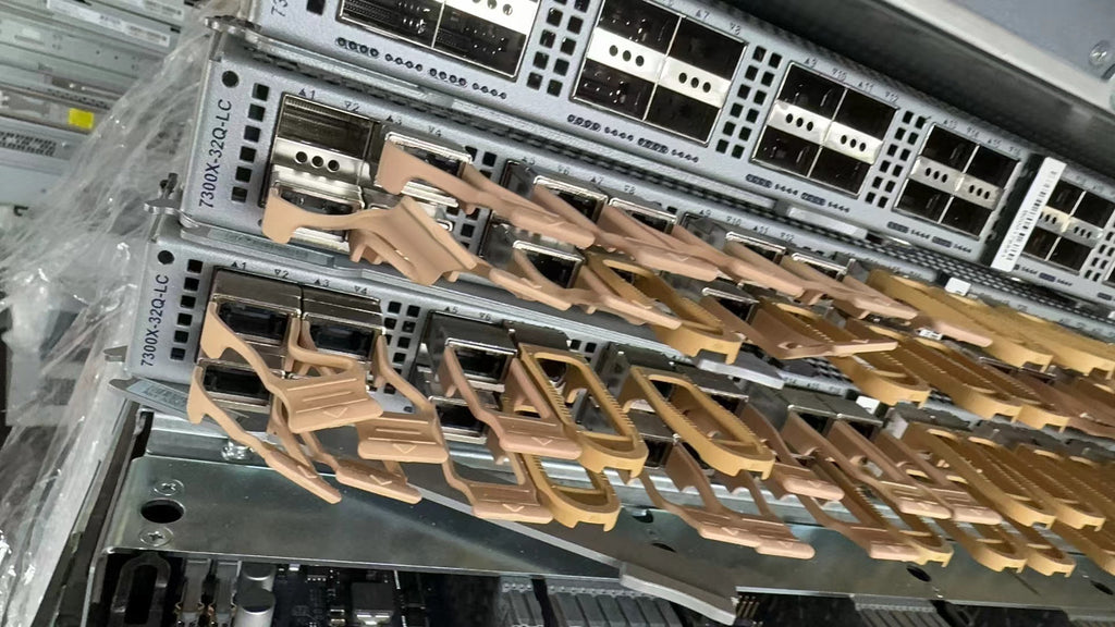 Arista DCS-7300X-64S-LC 48 Port 10GBe SFP+ & 4 Port 40Gbe QSFP+ Network Switch