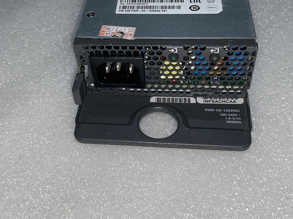 Fuente de alimentación de CA Cisco PWR-C6-125WAC de 125 W para switches Catalyst serie 9200