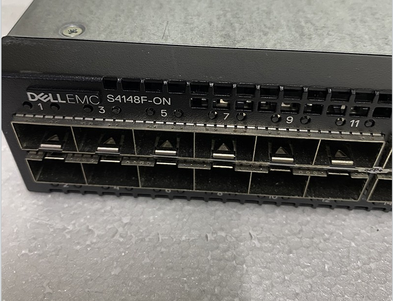 Dell EMC S4148F-ON 48x 10GbE SFP+, 2x40 GbE QSFP+, 4x 100 GbE QSFP28 Ports