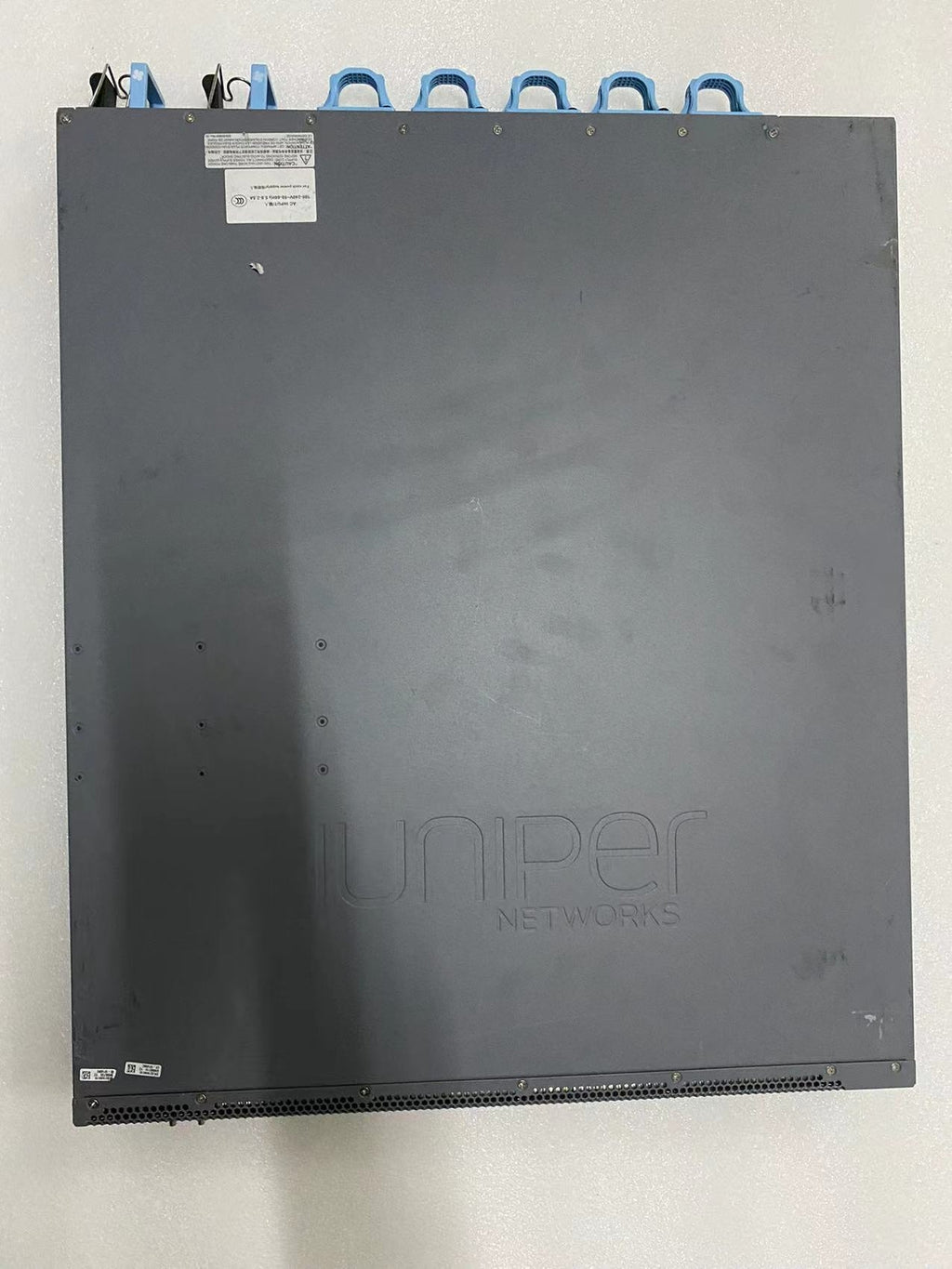 Juniper QFX5200-32C-AFI 32x 10/25/40/50/100GbE QSFP+ Ethernet Switch with Power