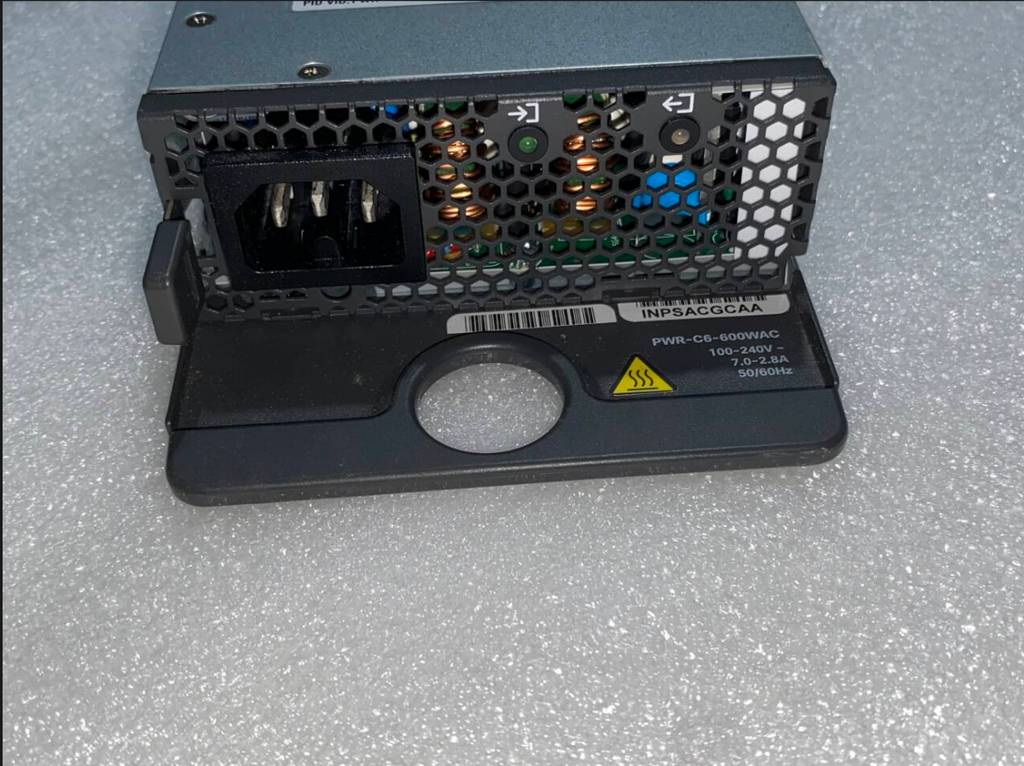Fuente de alimentación conmutada Cisco PWR-C6-600WAC de 600 vatios para Cisco 9200