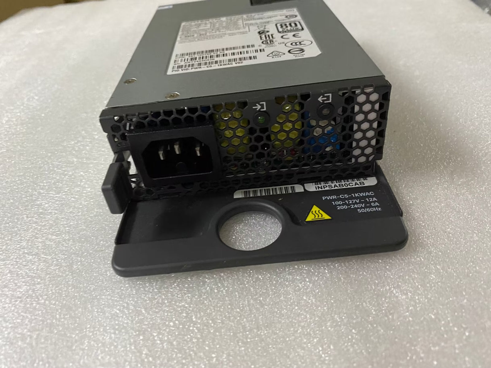 Cisco PWR-C5-1KWAC Fuente de alimentación de 1000 W para switch 9200 probada