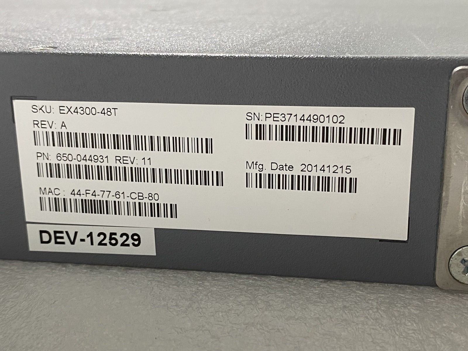 Juniper EX4300-48T EX4300 48 Port Gigabit 4-Port QSFP+ Switch