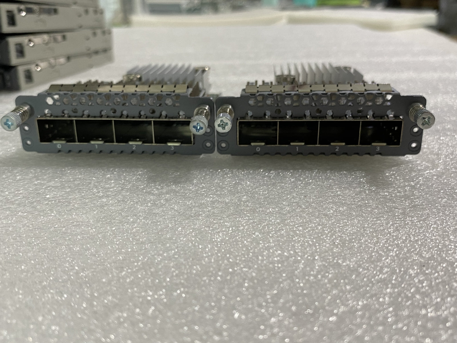 1pcs Juniper EX4400-EM-4Y 4x25G SFP28 Extension Module for EX4400