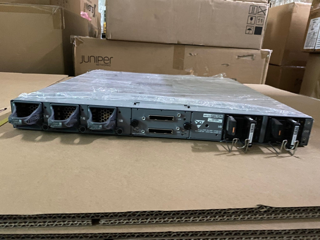 Juniper EX4550-32T-AFO Switch de 32 puertos 1/10GB con doble fuente de alimentación de CA y ventilador